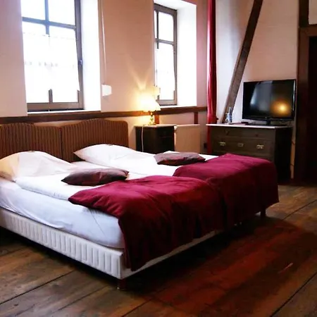 ホテル Badische Kellerey カステラウン